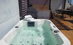 Carmen Apartamento Millón - Private roof terrace with Jacuzzi&BBQ
